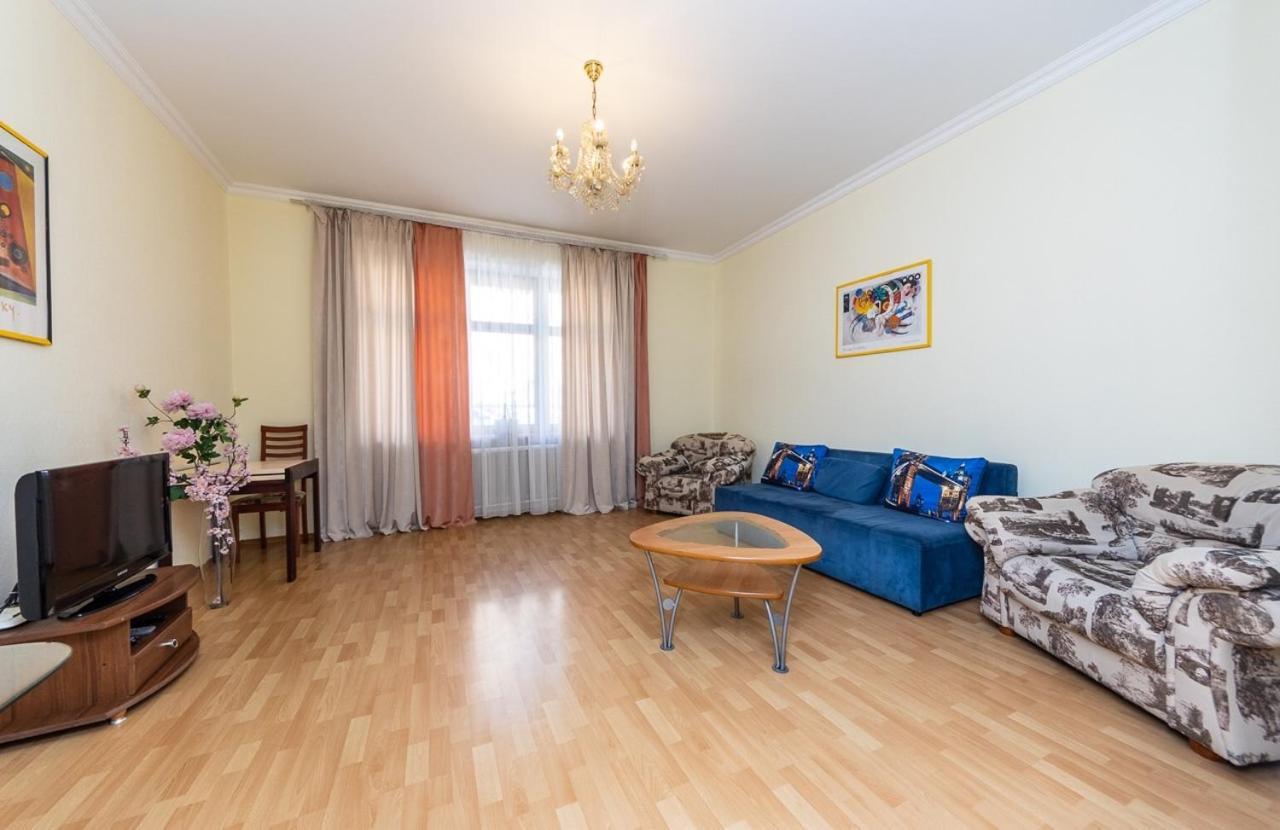 Alex Apartments Near Independence Square - Kiev Dış mekan fotoğraf