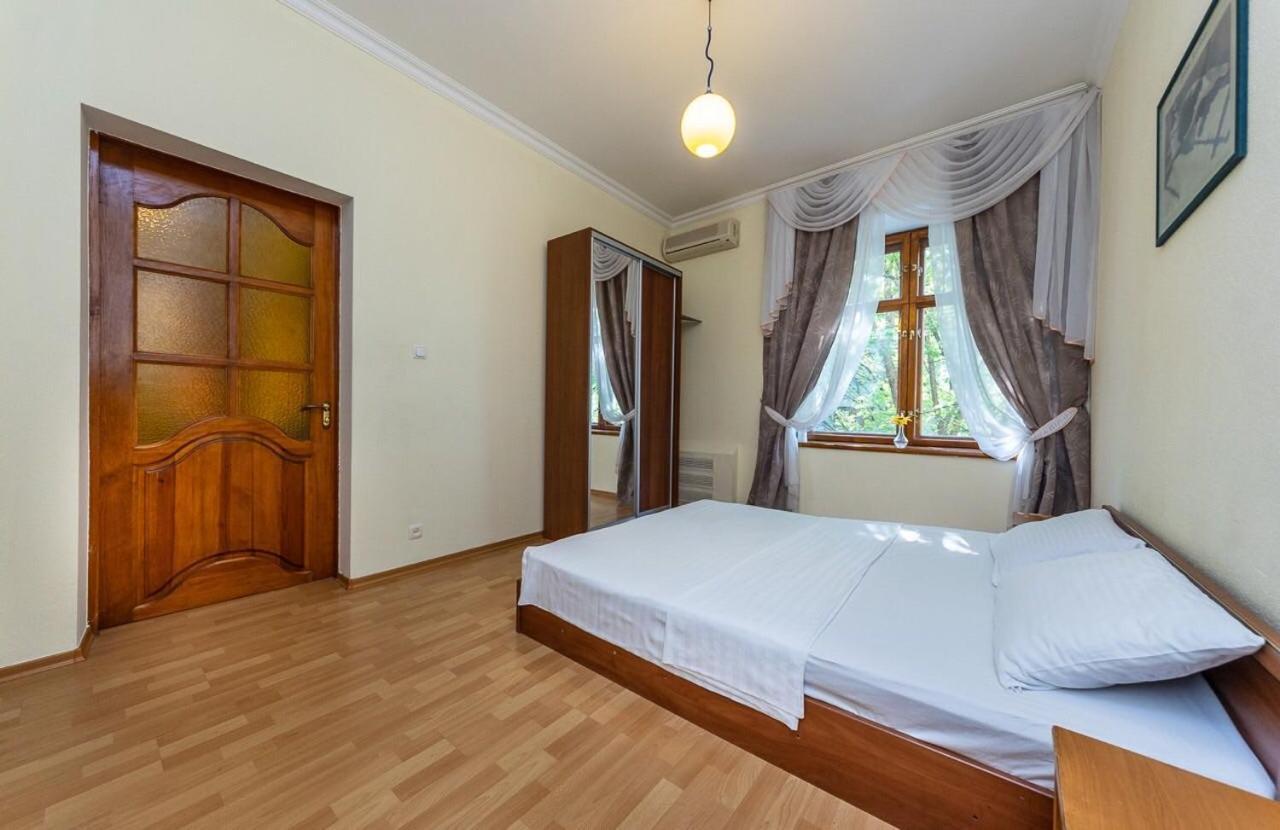Alex Apartments Near Independence Square - Kiev Dış mekan fotoğraf